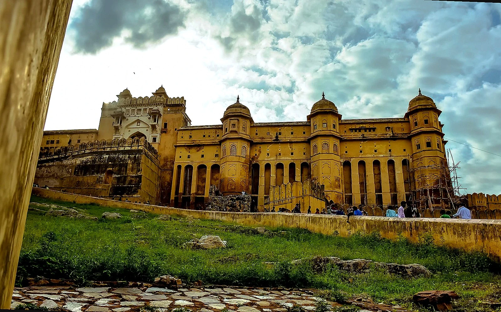 Amber Fort: Chronicle of Power and Mirror of Eternity